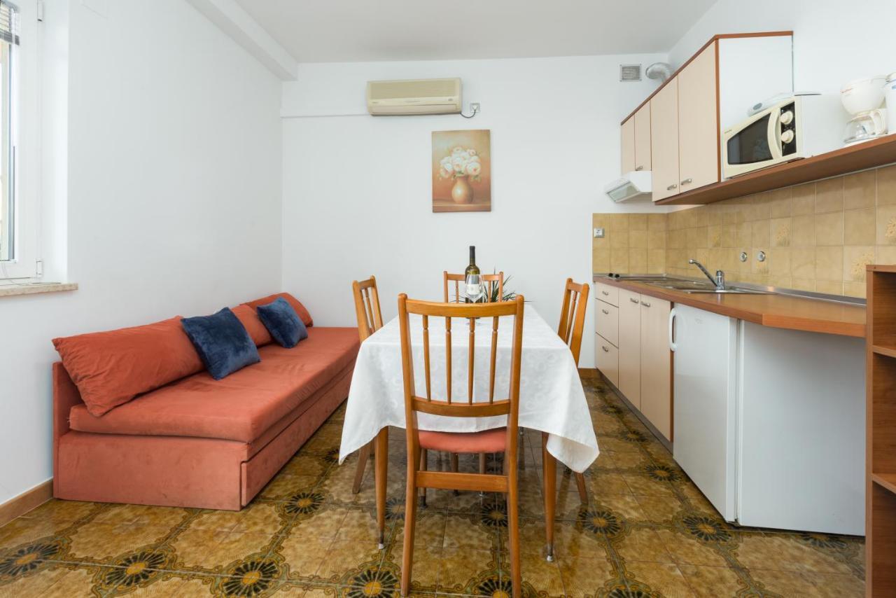 Apartments Maria Πόρετς Εξωτερικό φωτογραφία