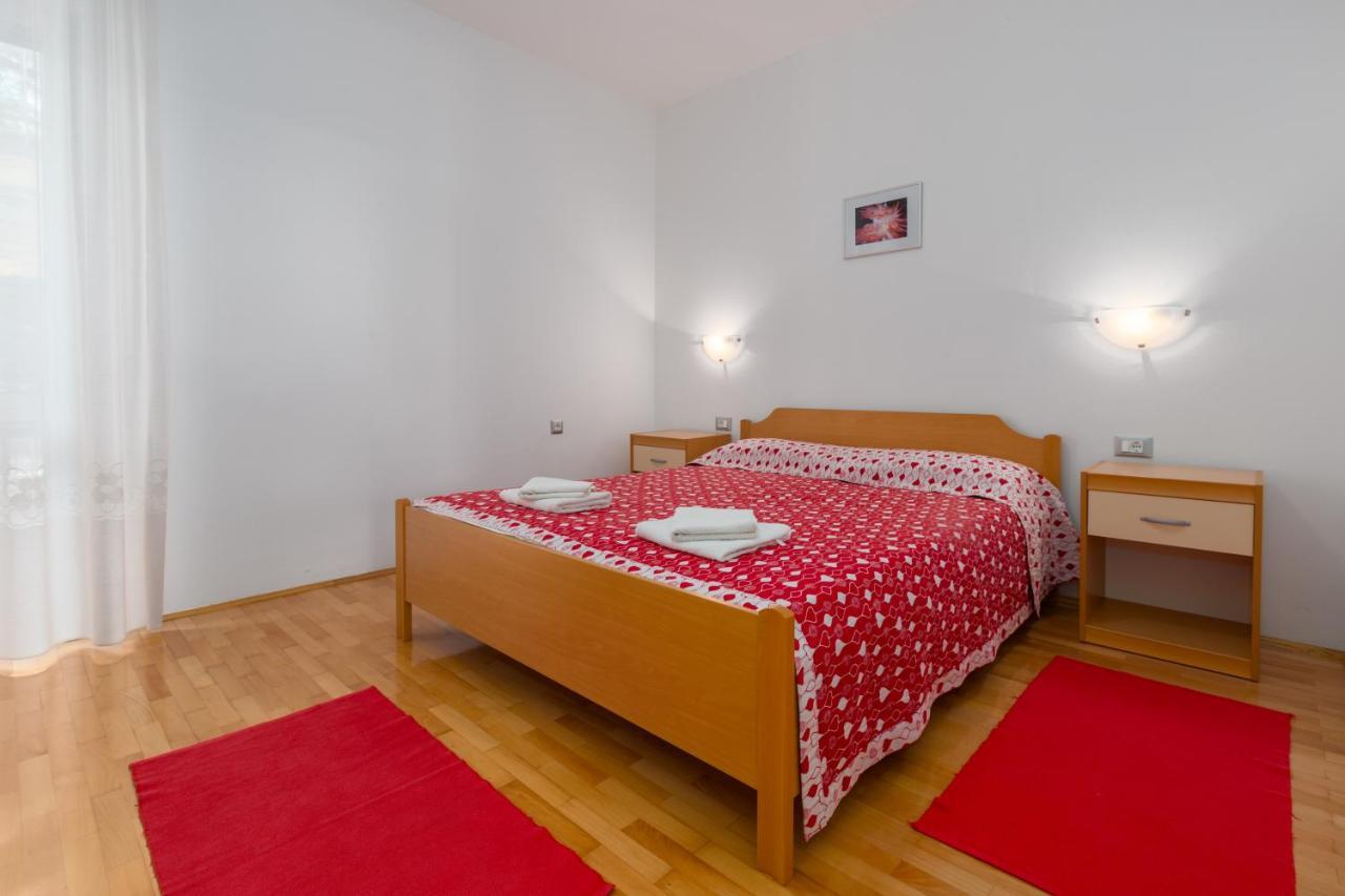 Apartments Maria Πόρετς Εξωτερικό φωτογραφία
