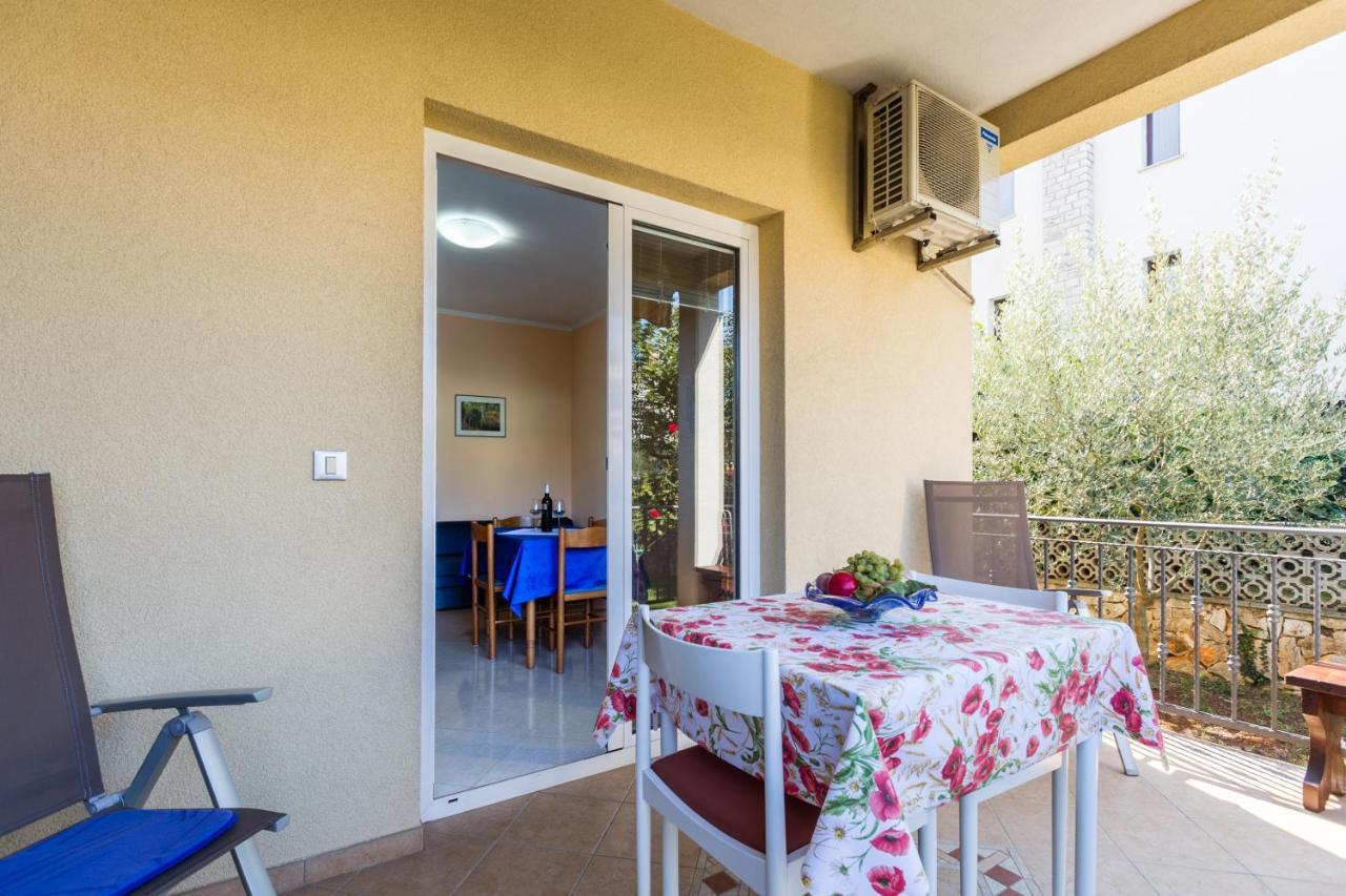 Apartments Maria Πόρετς Εξωτερικό φωτογραφία