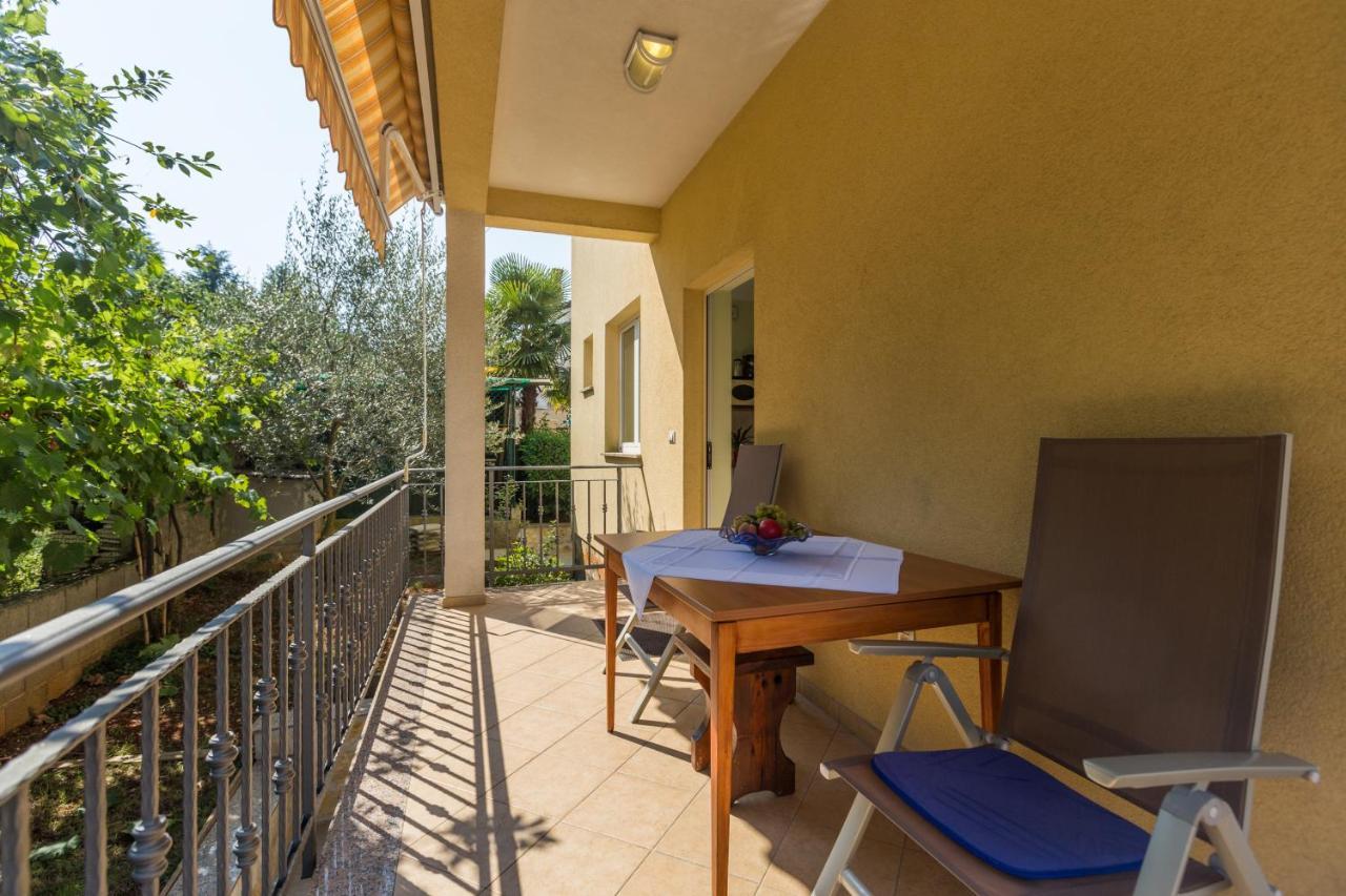 Apartments Maria Πόρετς Εξωτερικό φωτογραφία