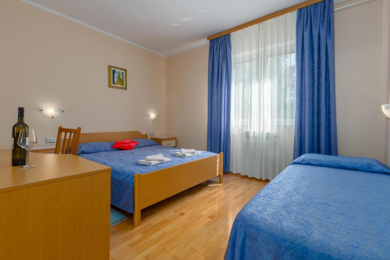 Apartments Maria Πόρετς Εξωτερικό φωτογραφία