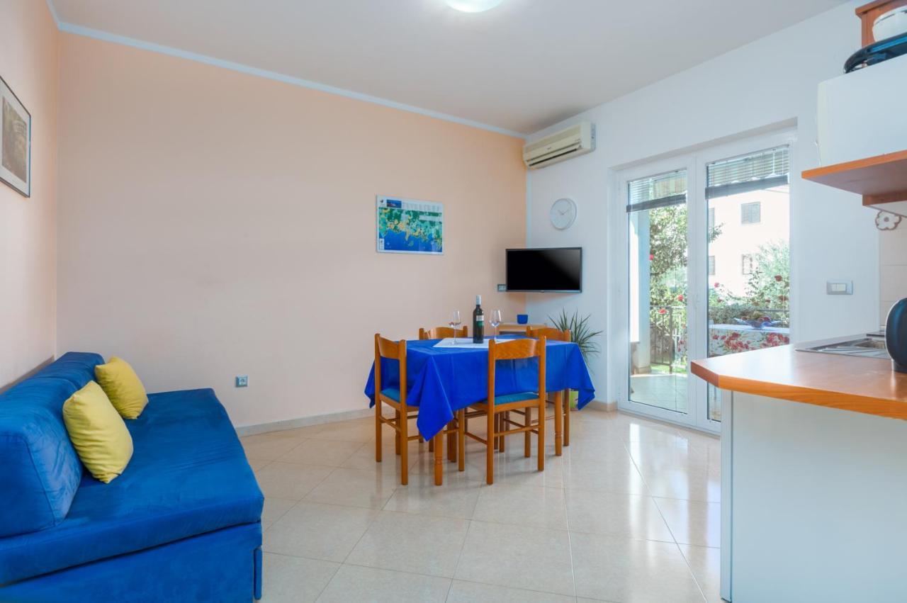 Apartments Maria Πόρετς Εξωτερικό φωτογραφία
