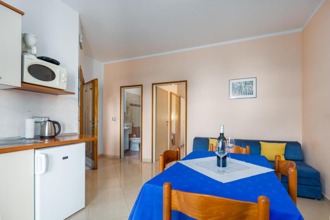 Apartments Maria Πόρετς Εξωτερικό φωτογραφία