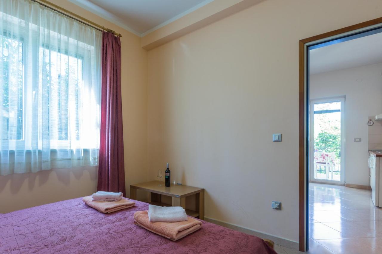 Apartments Maria Πόρετς Εξωτερικό φωτογραφία