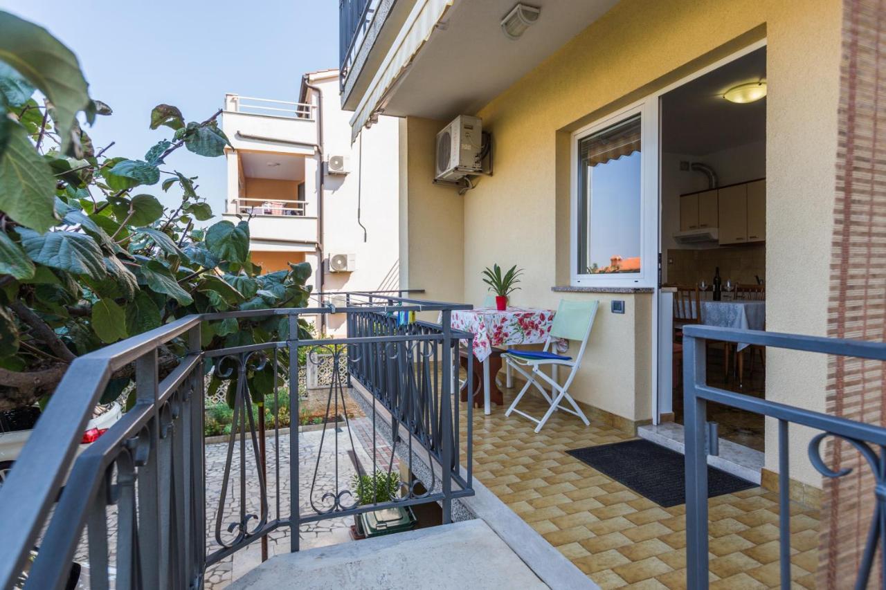 Apartments Maria Πόρετς Εξωτερικό φωτογραφία