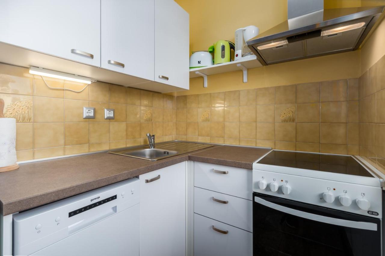 Apartments Maria Πόρετς Εξωτερικό φωτογραφία