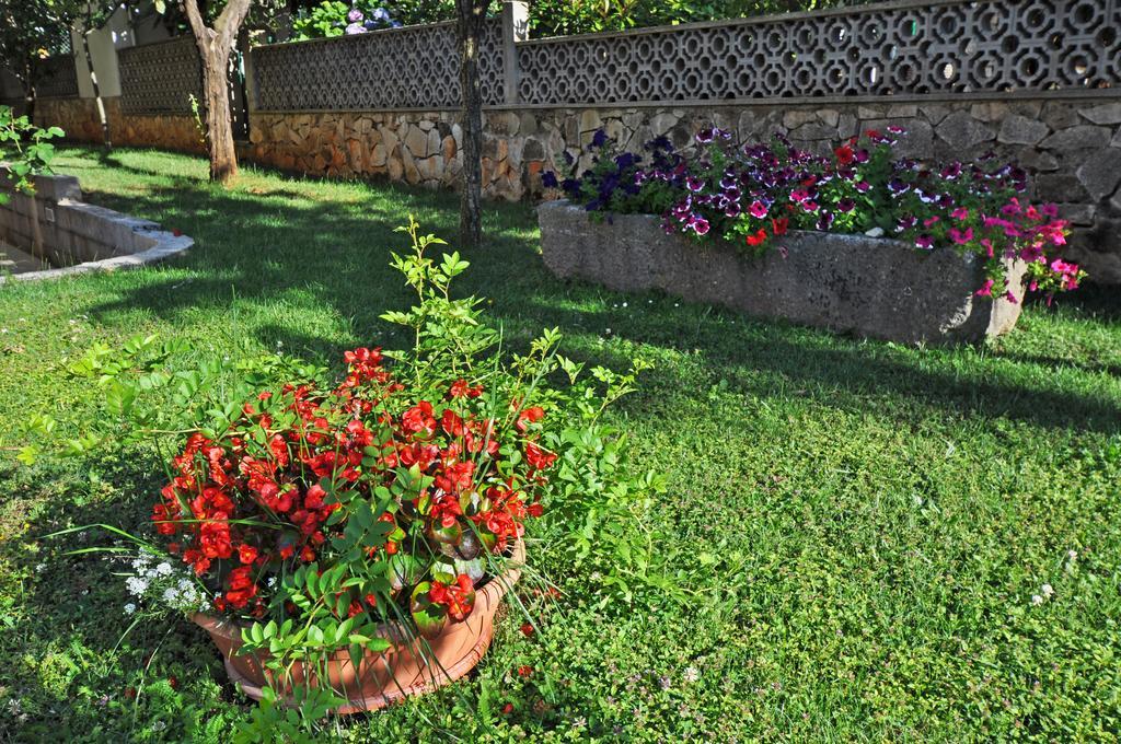 Apartments Maria Πόρετς Εξωτερικό φωτογραφία